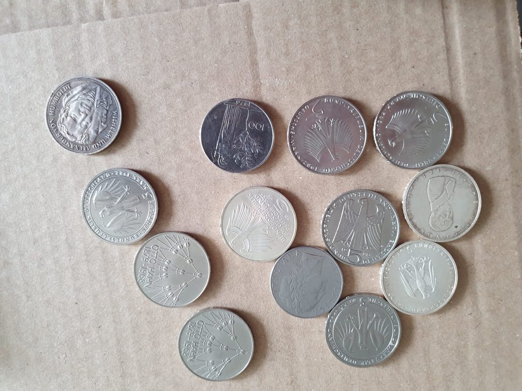 Wir kaufen D-Mark Münzen, Silbermünzen, Gedenkmünzen und Sammlungen an. Kostenlose Einschätzung und faire Sofortauszahlung.
